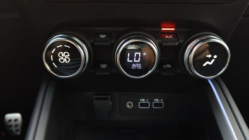 Renault Clio • 2024 • 1,020 km 24