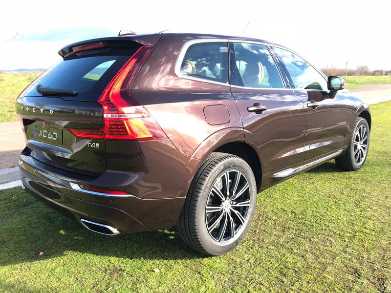 Volvo XC60 • 2018 • 68,000 km 3