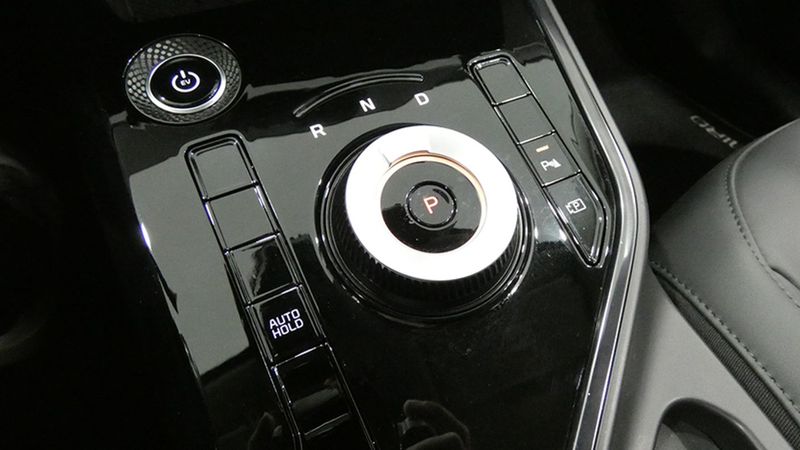 Kia Niro • 2023 • 32,361 km 5