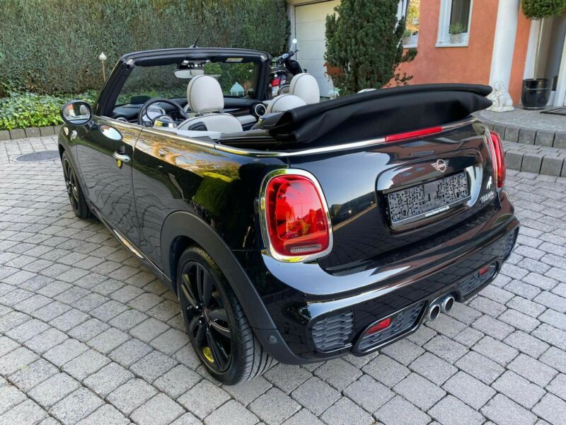 MINI Cooper S • 2018 • 104,000 km 2
