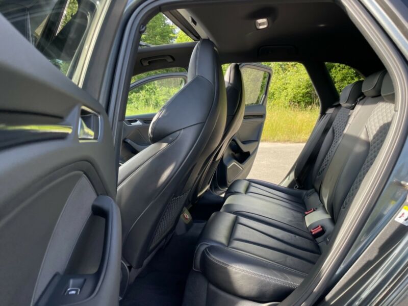 Audi S3 • 2016 • 129,500 km 12