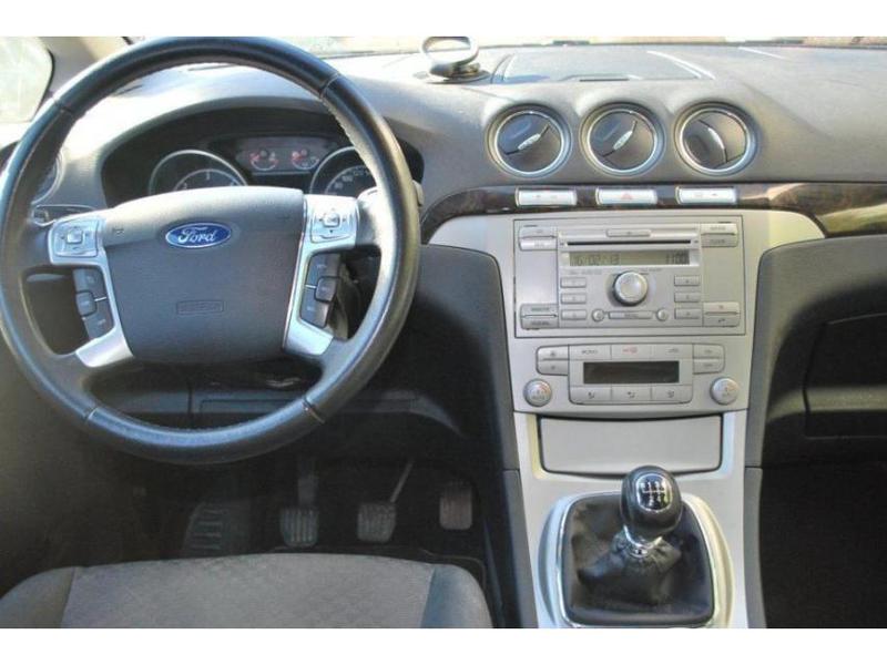 Ford Galaxy • 2006 • 136,000 km 2