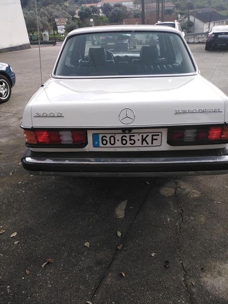 Mercedes-Benz E-320 • 1997 • 4,500 km 10
