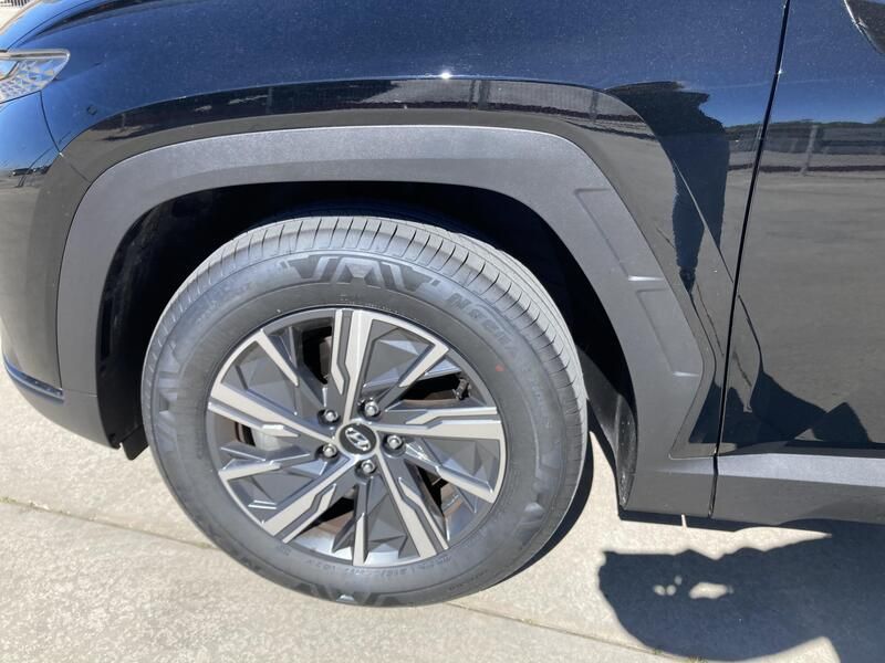 Hyundai Tucson • 2024 • 23,500 km 17