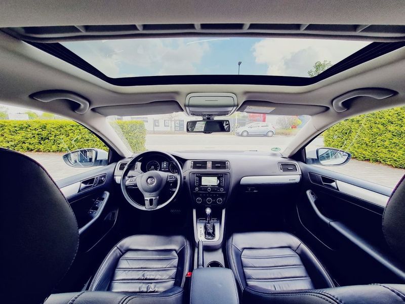 Volkswagen Jetta • 2013 • 63,000 km 1