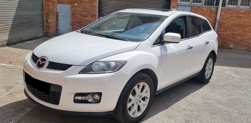 Mazda CX-7 • 2010 • 175,000 km 2