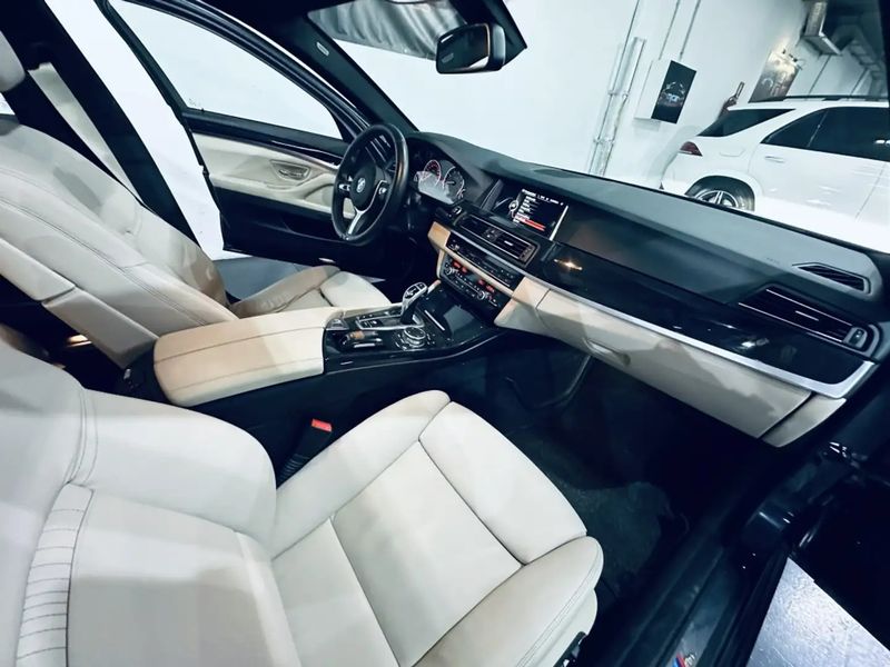 BMW 5 Series • 2015 • 120,000 km 10