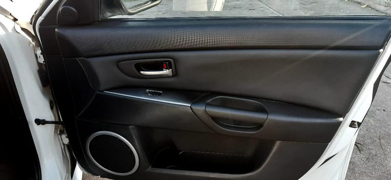 Mazda 3 • 2007 • 98,637 km 13