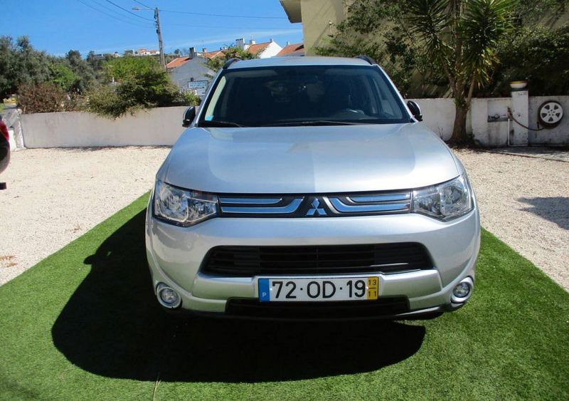 Mitsubishi Outlander • 2013 • 189,999 km 1