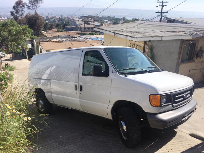 Ford 350 • 2006 • 163,335 km 1