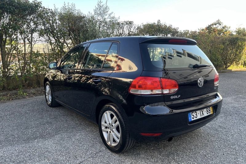 Volkswagen Golf • 2010 • 186,566 km 2