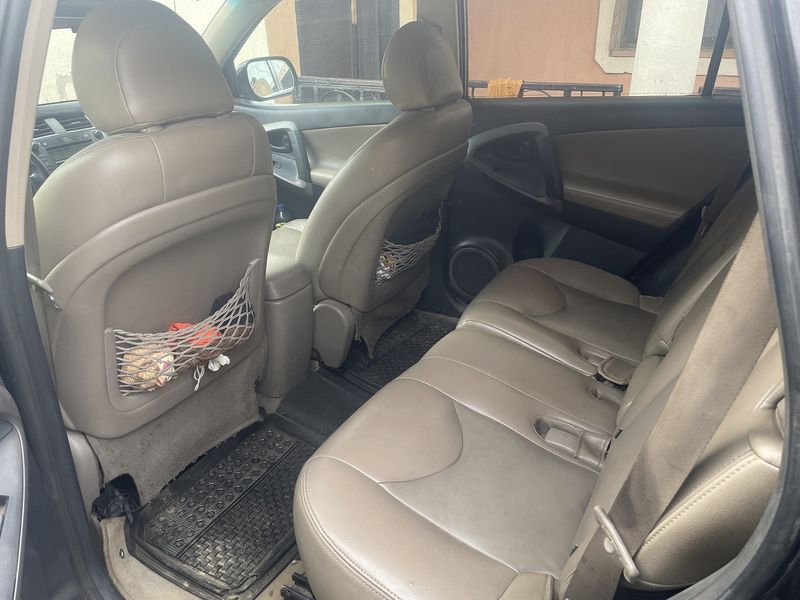 Toyota RAV4 • 2007 • 81,444 km 3