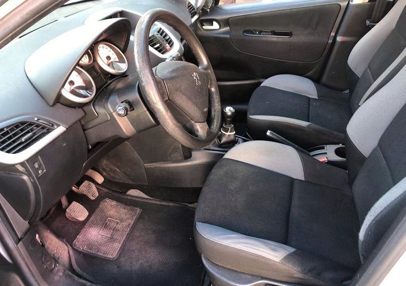 Peugeot 207 • 2007 • 119,000 km 8
