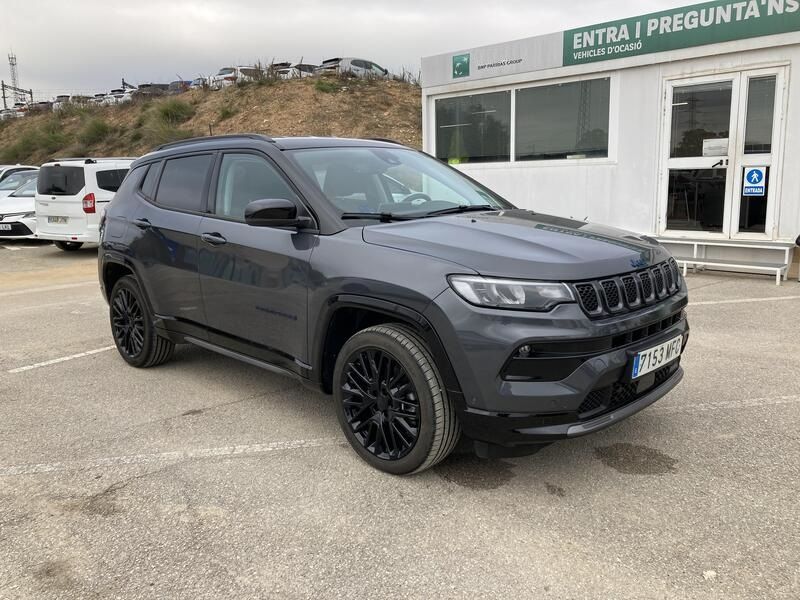 Jeep Compass • 2023 • 8,501 km 3