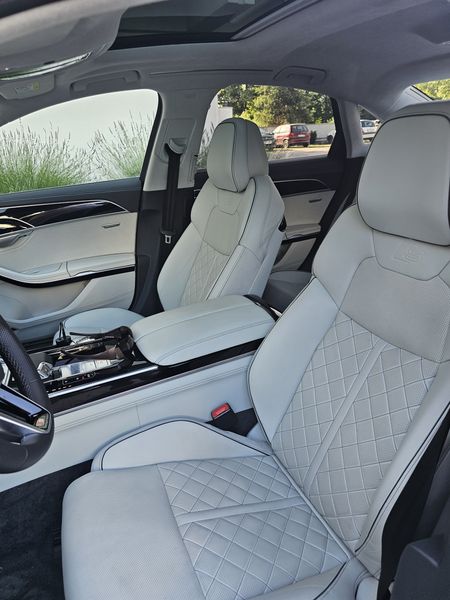 Audi A8 • 2023 • 23,000 km 1