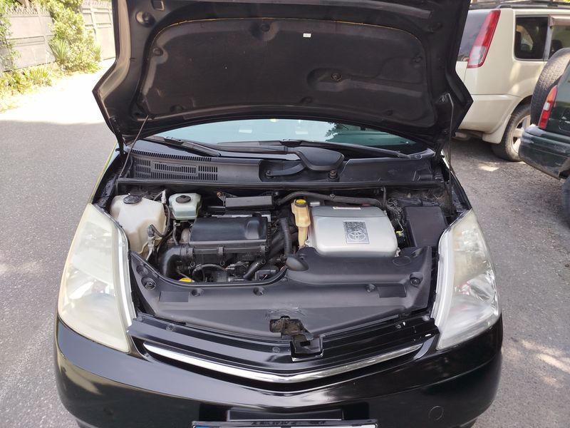 Toyota Prius • 2006 • 290,000 km 7