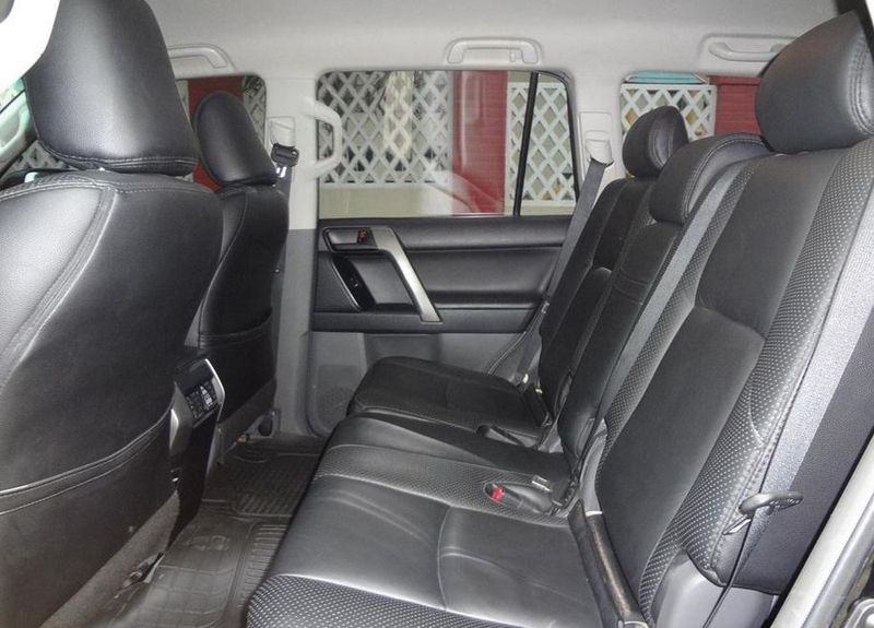 Toyota Land Cruiser • 2011 • 145,000 km 6