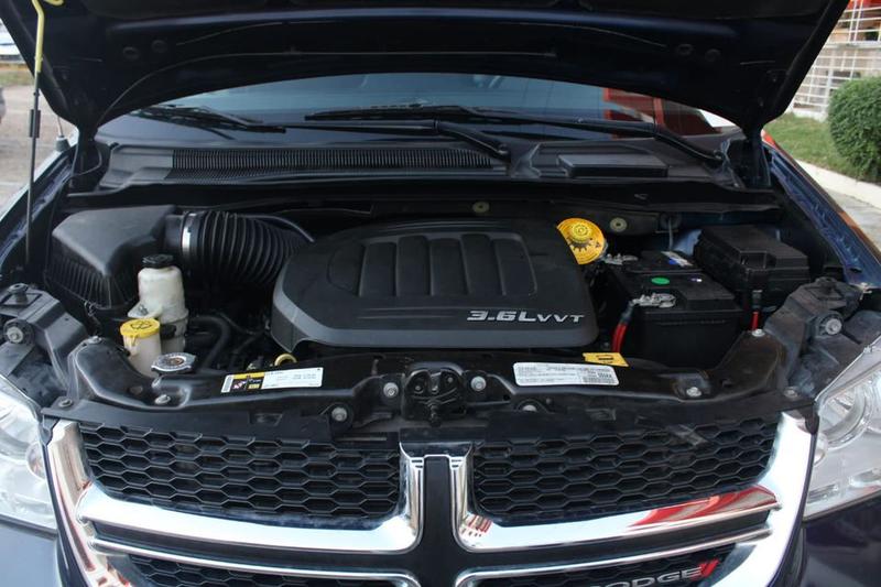 Dodge Grand Caravan • 2016 • 157,000 km 6