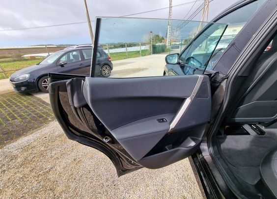 BMW X1 • 2023 • 48,500 km 9