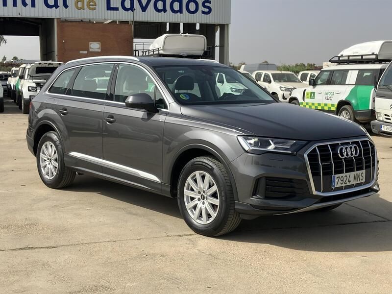 Audi Q7 • 2024 • 12,743 km 7