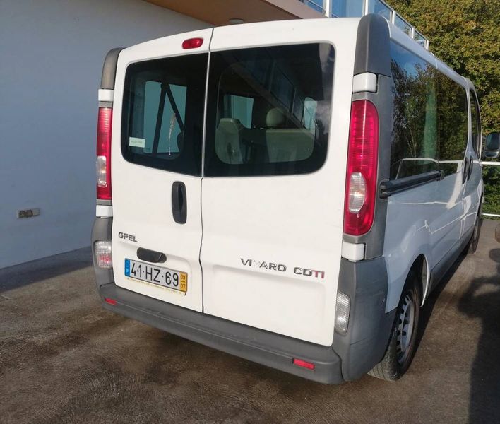 Opel Vivaro • 2009 • 249,999 km 5