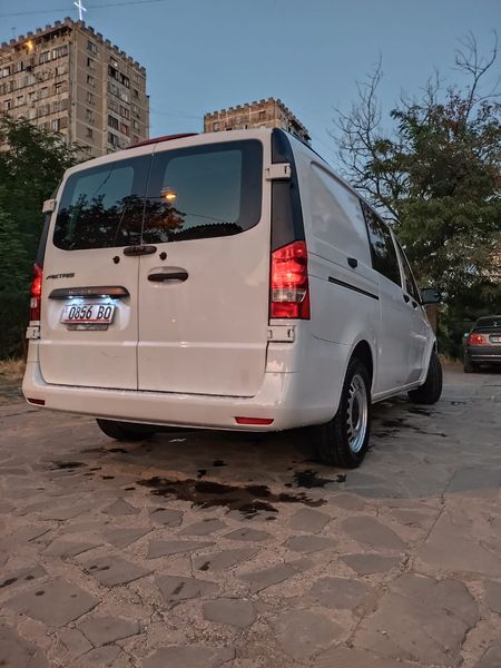 Mercedes-Benz Metris • 2016 • 198,000 km 3