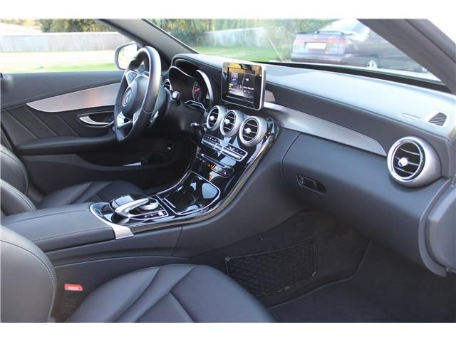 Mercedes-Benz C-Class • 2014 • 197,000 km 3