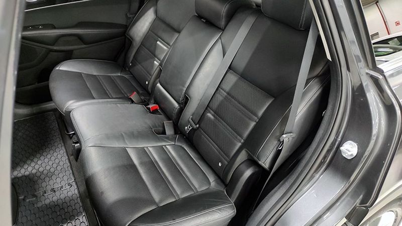 Kia Sorento • 2017 • 121,000 km 12