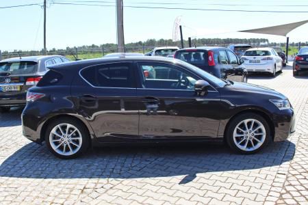 Lexus CT • 2013 • 106,000 km 4