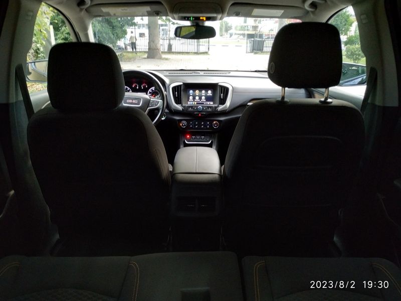 GMC Terrain • 2017 • 59,000 km 9