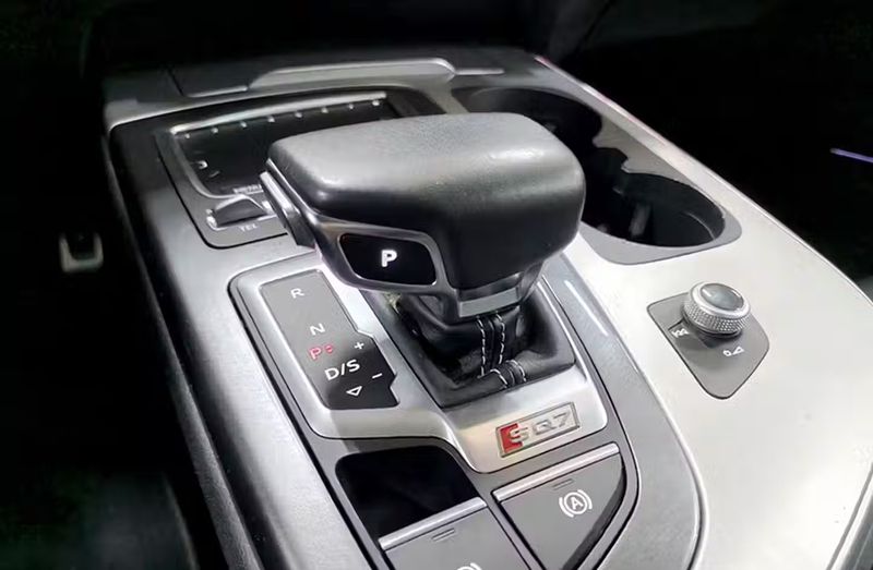 Audi Q7 • 2018 • 113,980 km 6