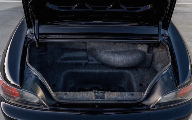 Honda S2000 • 2000 • 149,000 km 25