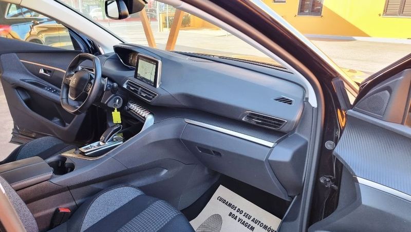 Peugeot 3008 • 2018 • 95,337 km 3