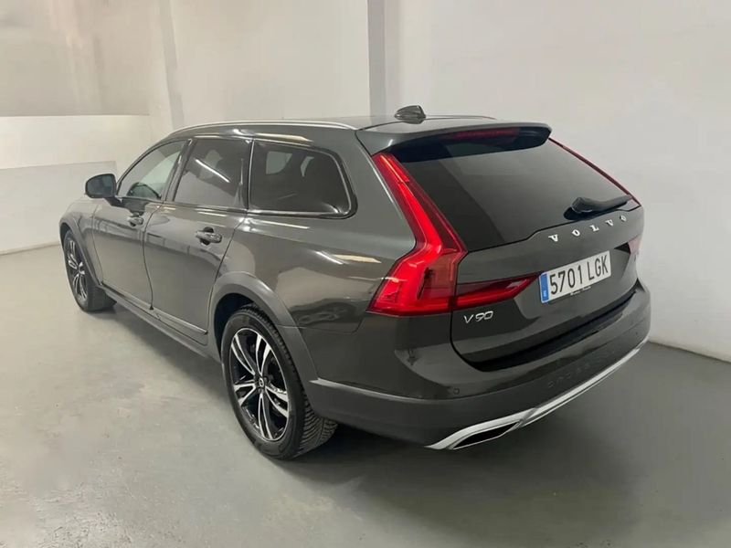 Volvo V90 • 2020 • 85,000 km 6