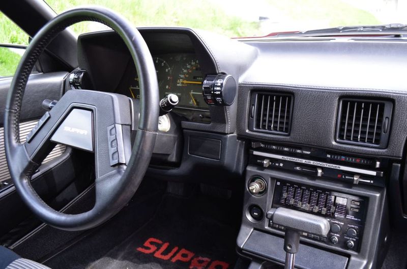 Toyota Supra • 1983 • 110,000 km 4