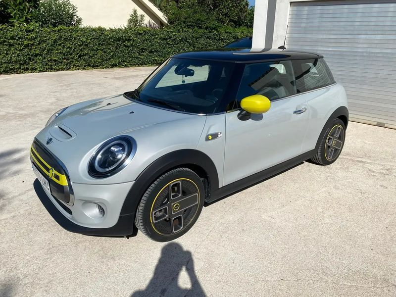 MINI Cooper • 2020 • 25,234 km 1
