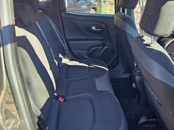 Jeep Renegade • 2020 • 40,500 km 3