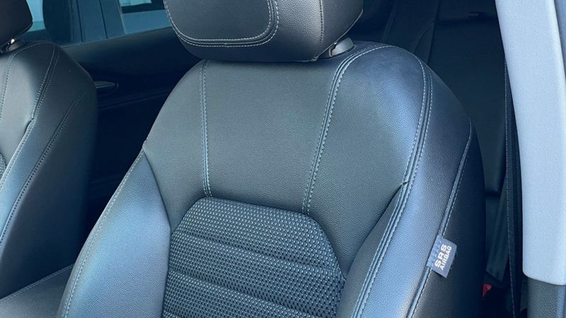 Alfa Romeo Stelvio • 2020 • 59,735 km 10