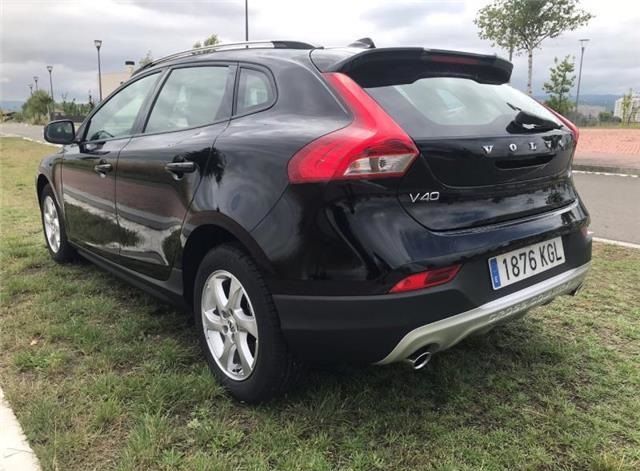 Volvo V40 • 2017 • 118,000 km 6