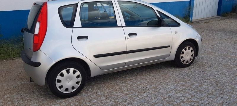 Mitsubishi Colt • 2005 • 299,000 km 6