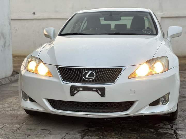Lexus IS 250 C • 2008 • 145 km 3