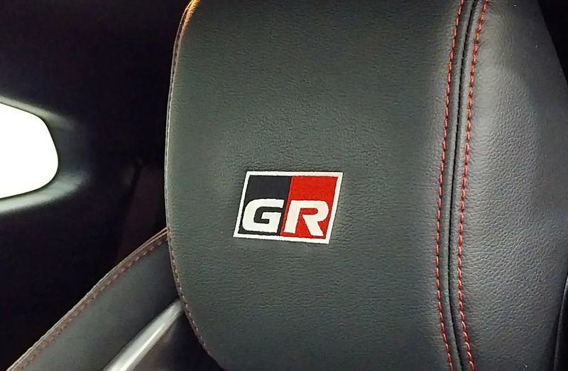 Toyota Yaris • 2023 • 9,927 km 9