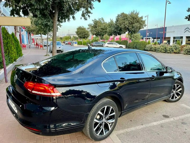 Volkswagen Passat • 2017 • 141,000 km 3