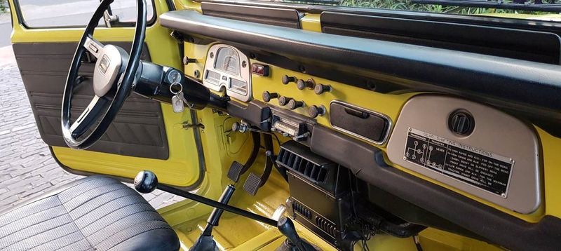 Toyota 4Runner • 1982 • 30,000 km 5