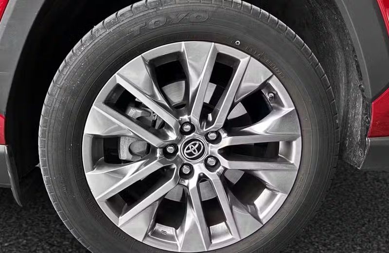 Toyota RAV4 • 2021 • 16,047 km 14