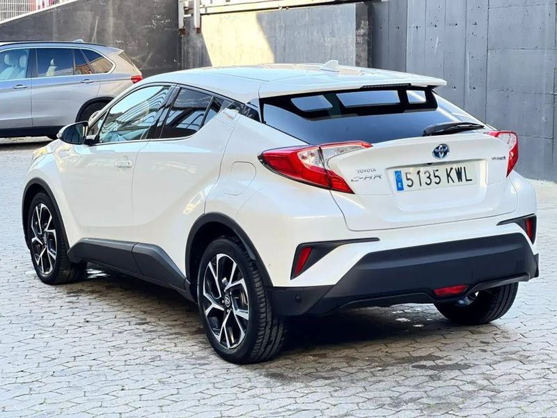 Toyota C-HR • 2018 • 48,000 km 3