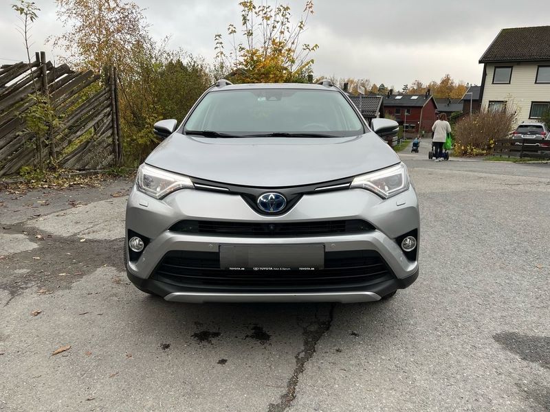 Toyota RAV4 • 2017 • 73,500 km 1