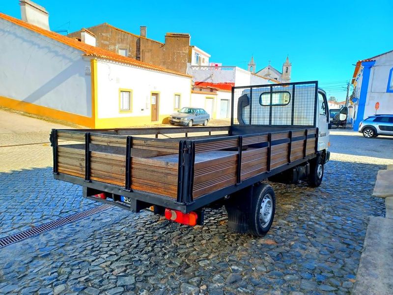 Nissan Cabstar E - T • 2000 • 250,000 km 3