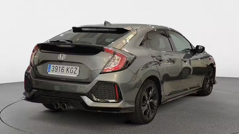 Honda Civic • 2018 • 42,804 km 7