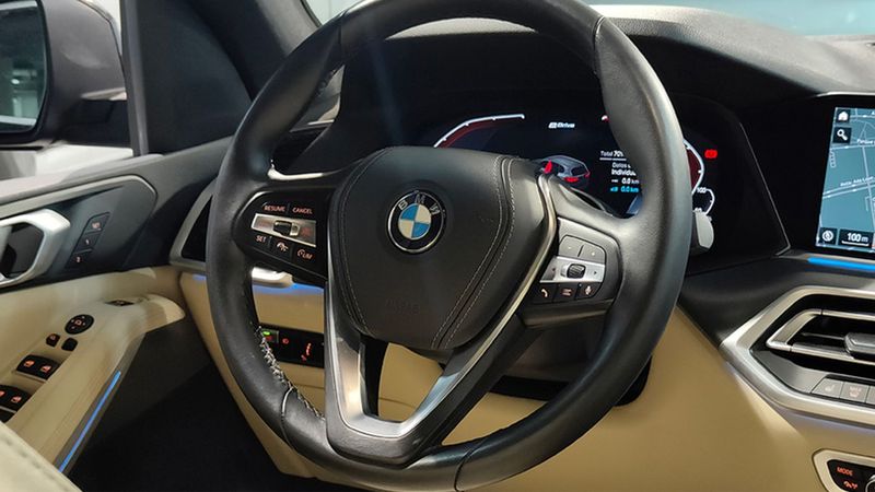 BMW X5 • 2021 • 70,186 km 17